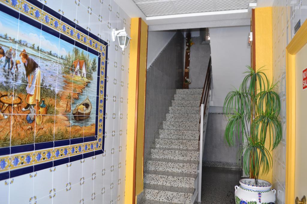 Hostal La Pilarica Paterna Eksteriør billede