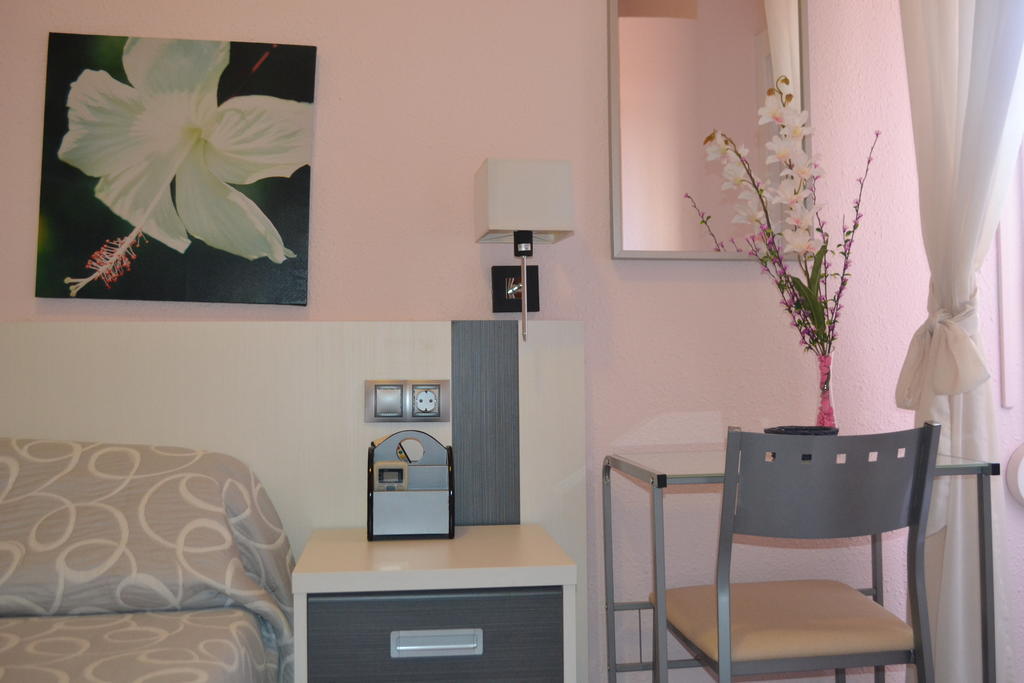 Hostal La Pilarica Paterna Værelse billede