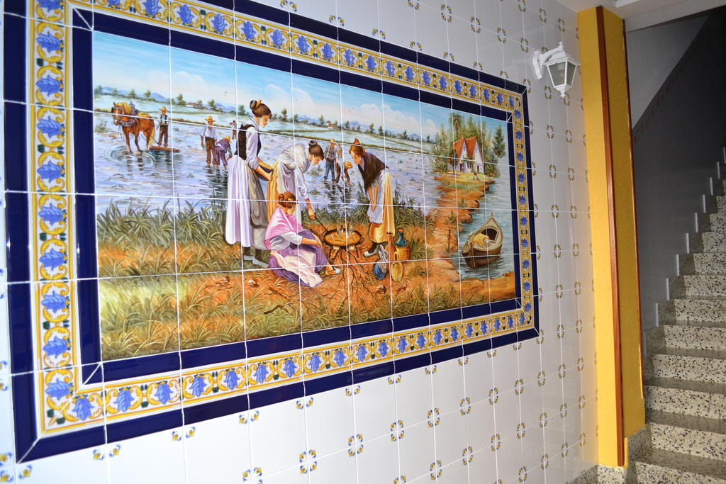Hostal La Pilarica Paterna Eksteriør billede