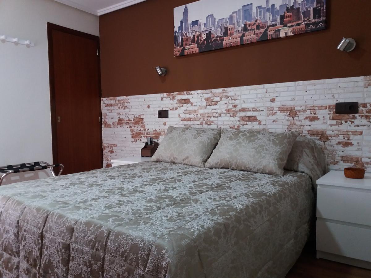 Hostal La Pilarica Paterna Eksteriør billede