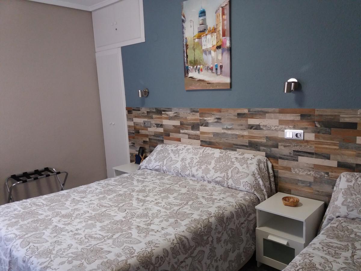 Hostal La Pilarica Paterna Eksteriør billede
