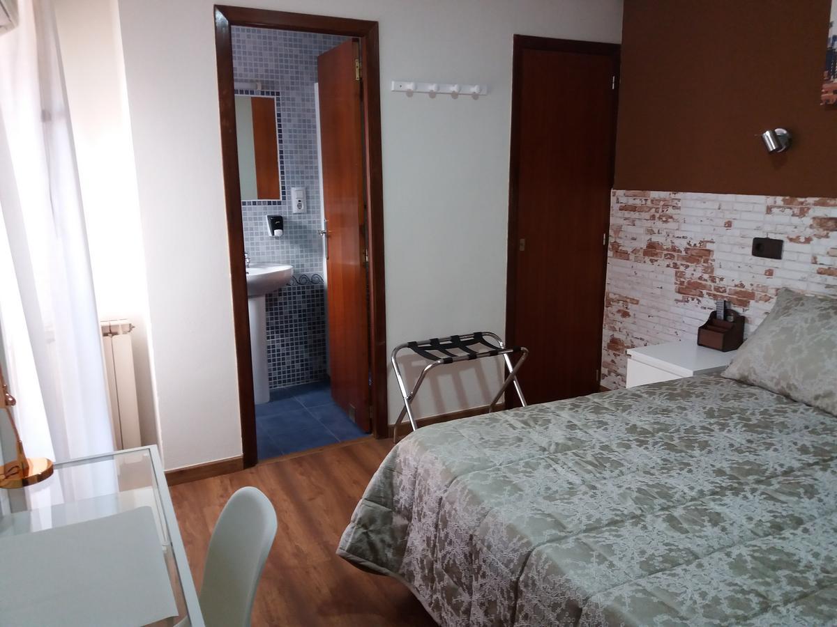 Hostal La Pilarica Paterna Eksteriør billede