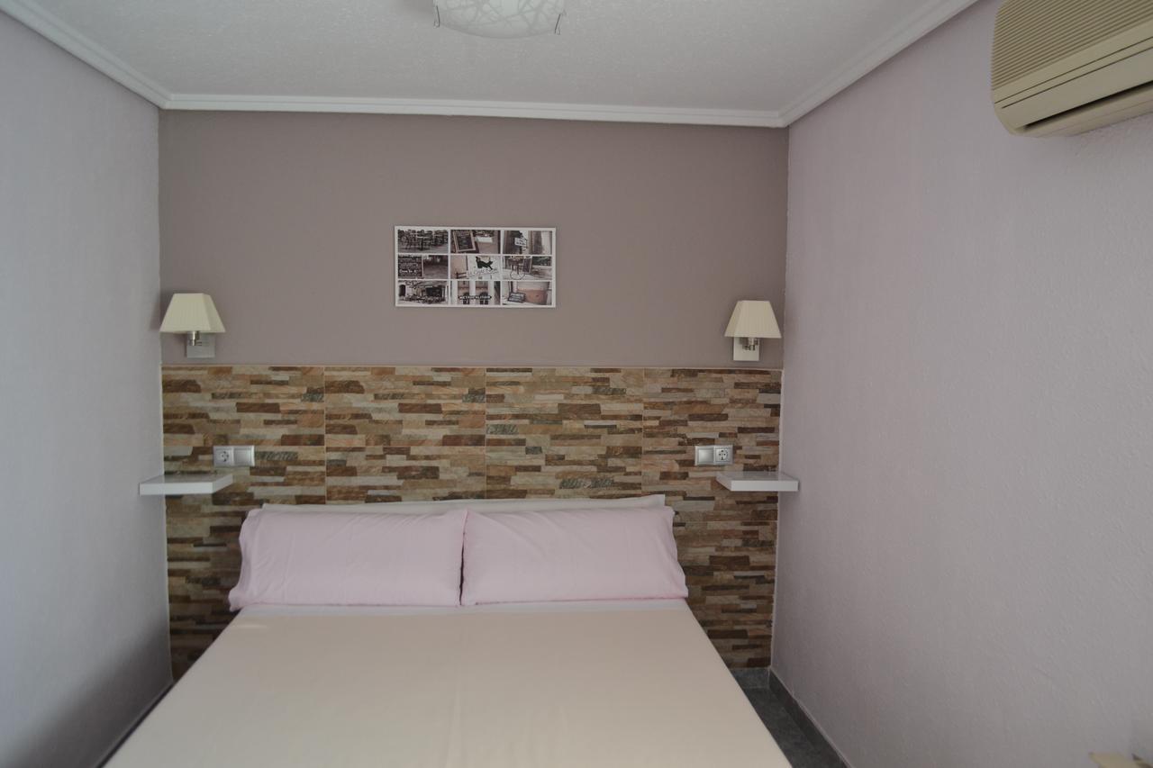 Hostal La Pilarica Paterna Eksteriør billede