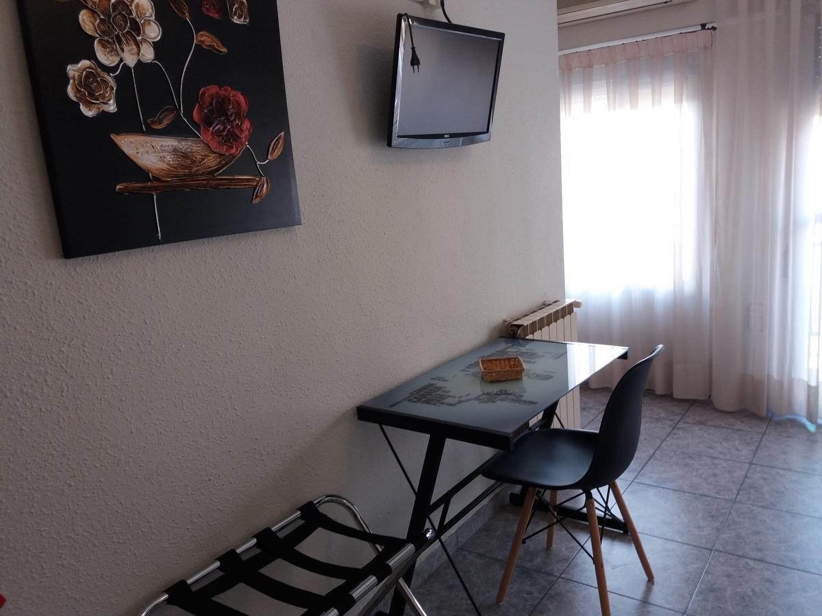 Hostal La Pilarica Paterna Eksteriør billede